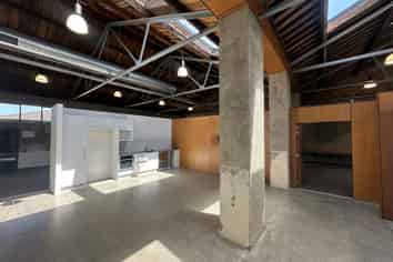 Standalone Character Office in Remuera