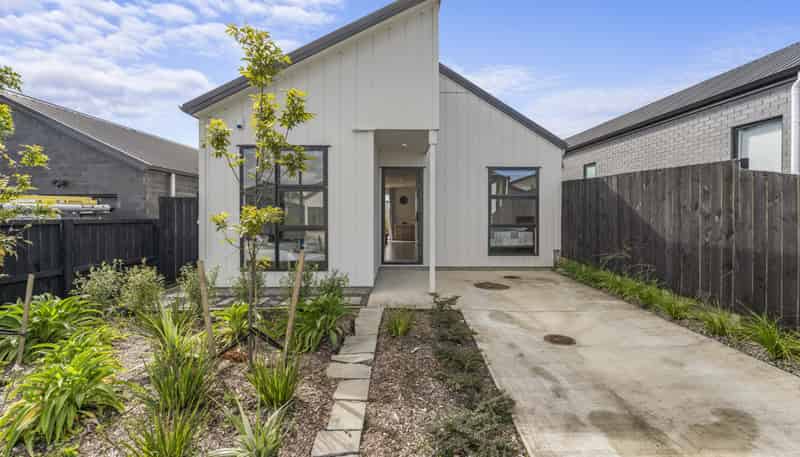 14 Horokaka Street, Massey