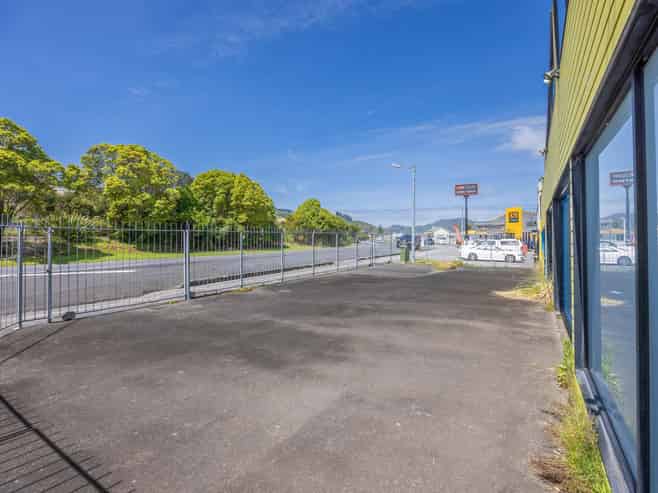 Industrial with scale & exposure