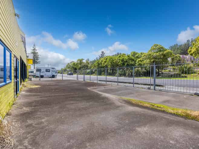 Industrial with scale & exposure