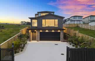 12 Makumaku Place, Long Bay