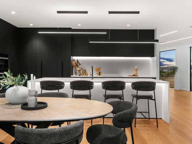12 Makumaku Place, Long Bay