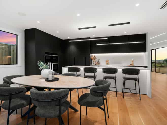 12 Makumaku Place, Long Bay