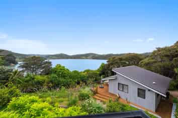 23 Ostend Road, Waiheke Island