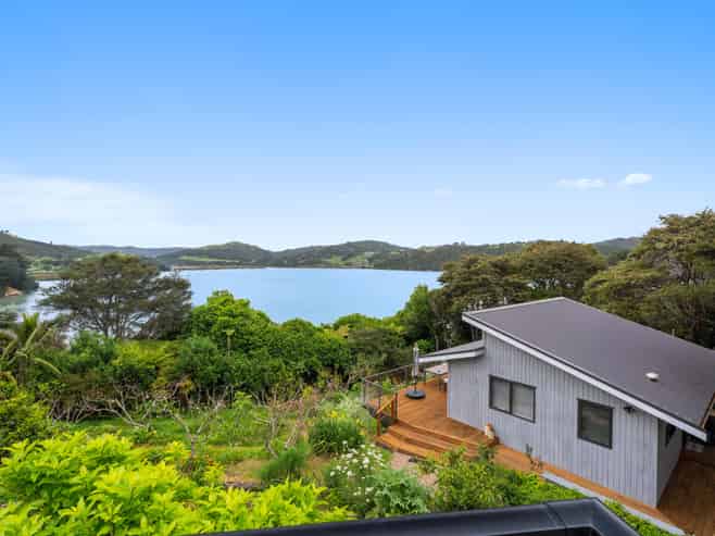 23 Ostend Road, Waiheke Island
