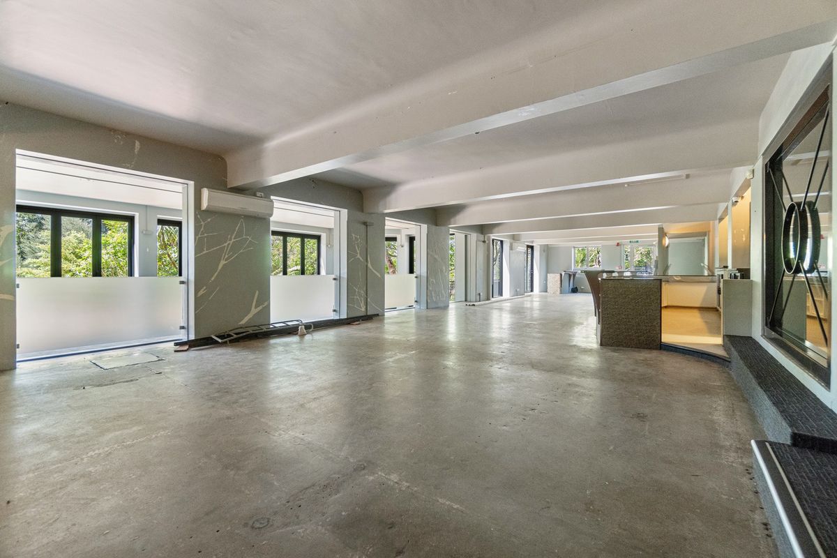 Prime Restaurant Opportunity with River Views