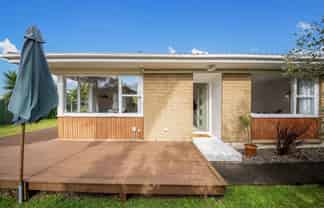 2/15 Lynette Place, Mangere