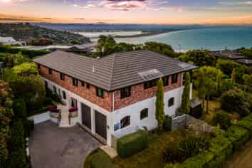 12 Godley Drive, Scarborough