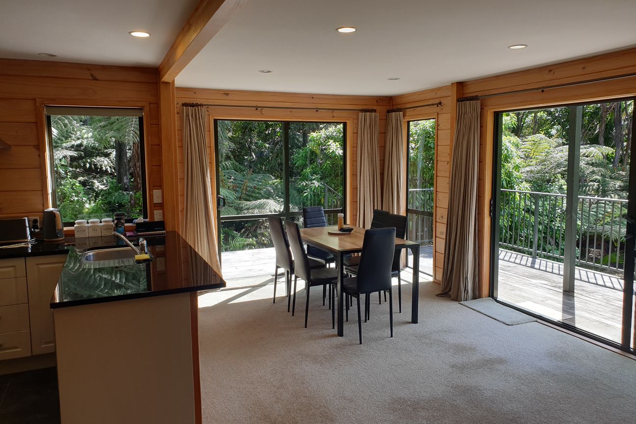 Tranquil Oasis. Three Double Bedrooms. - Bild 5