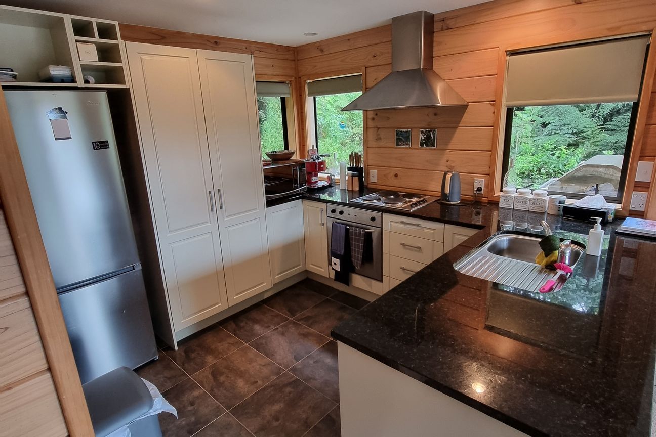 Tranquil Oasis. Three Double Bedrooms. - Bild 2