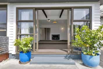 20 Holton Road, Amberley