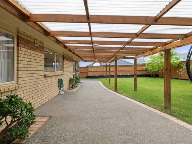 102 Golfland Drive, Golflands