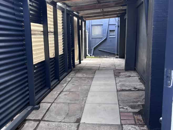 Versatile Central Showroom and retail space