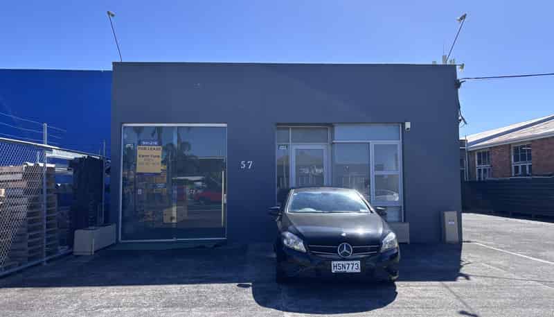 2/57 Carr Road, Mount Roskill