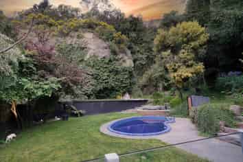 2 Cannon Hill Crescent, Mount Pleasant