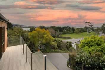 2 Cannon Hill Crescent, Mount Pleasant