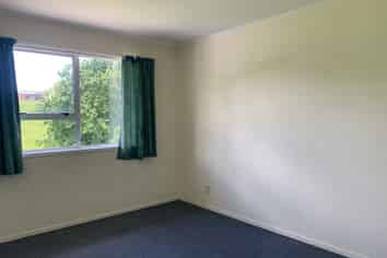 2/10 Ciprian Place, Henderson