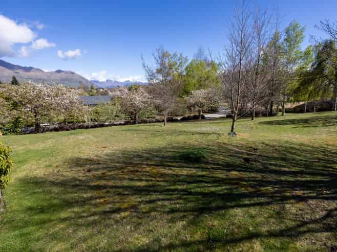 5 Cottonwood Lane, Wanaka