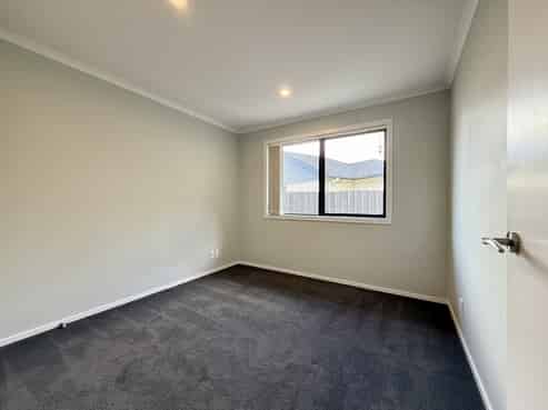 12 Schooner Drive, Whitby