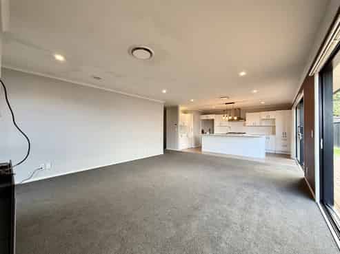 12 Schooner Drive, Whitby