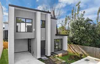 77 A Buckland Road, Mangere East