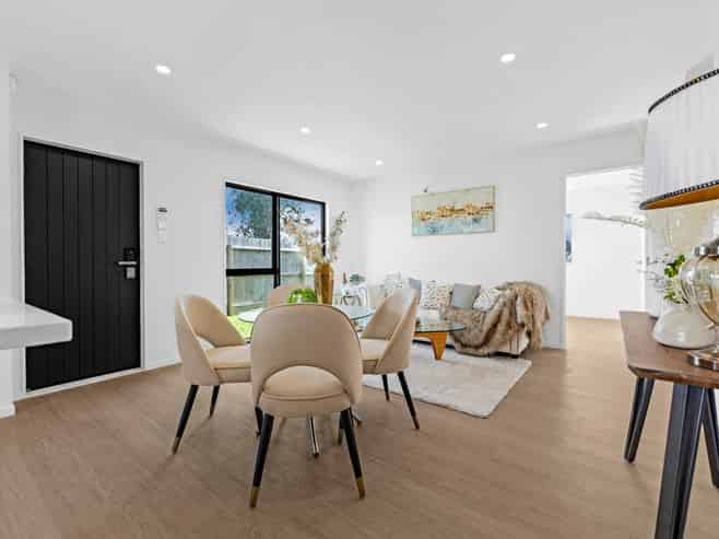 77 A Buckland Road, Mangere East