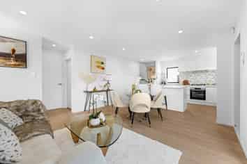 77 B Buckland Road, Mangere East