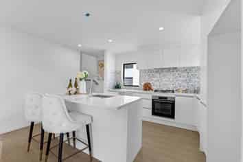 77 B Buckland Road, Mangere East