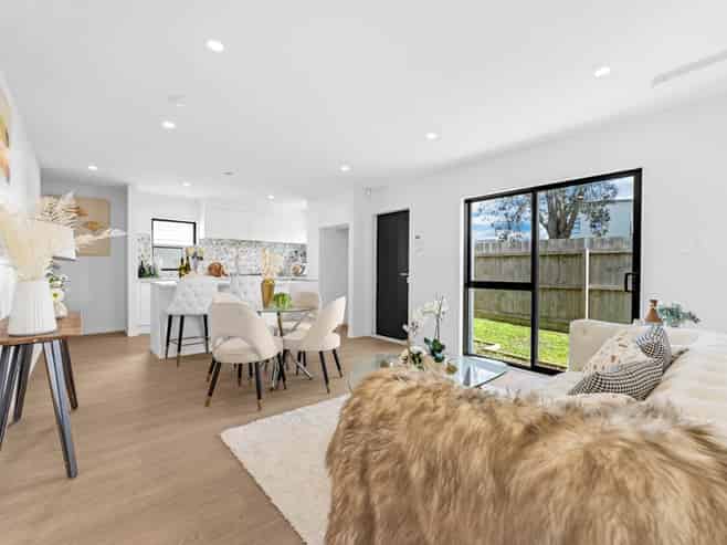77 C Buckland Road, Mangere East
