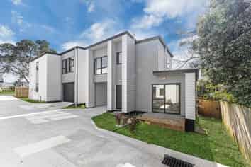 77 C Buckland Road, Mangere East