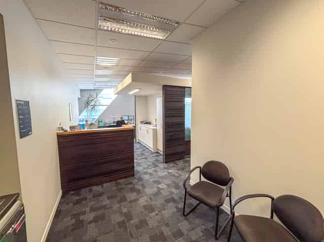 Modern, corner site office with car parks