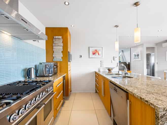 127 Beach Road, Castor Bay