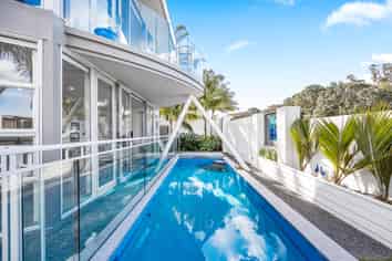 127 Beach Road, Castor Bay