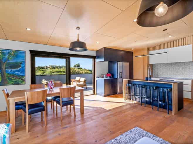 1 Alexander Street, Riverton