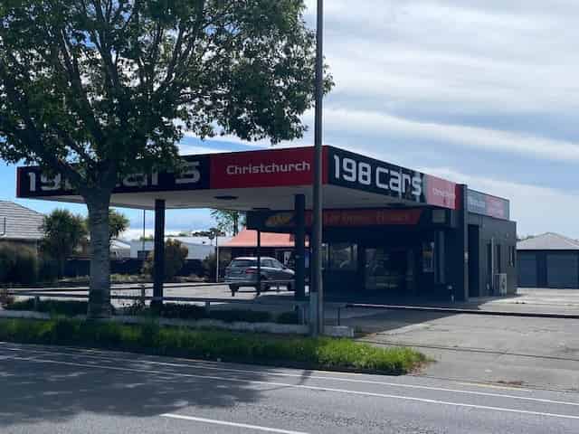 Commanding Location - For Lease