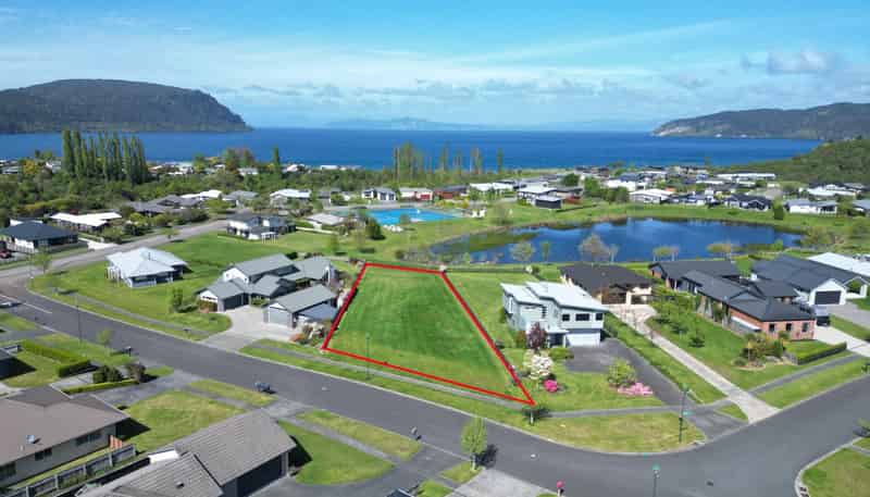 84 Montgomery Crescent, Kinloch