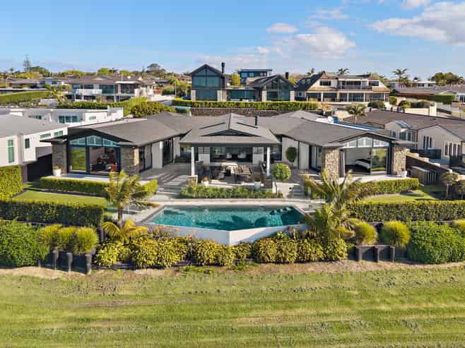 76 Bramley Drive, Farm Cove