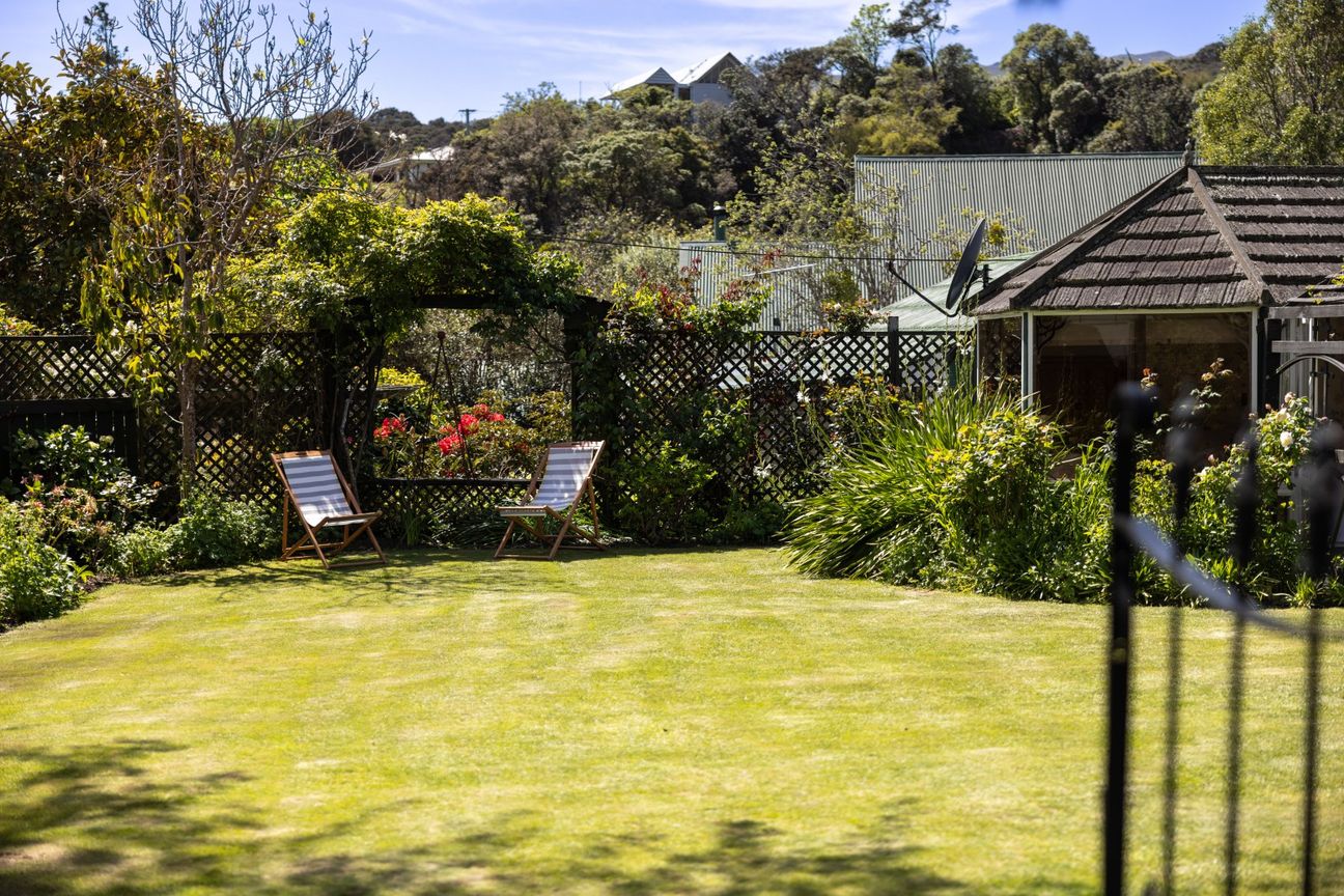 Timeless elegance in a coveted Akaroa setting – pohled 6