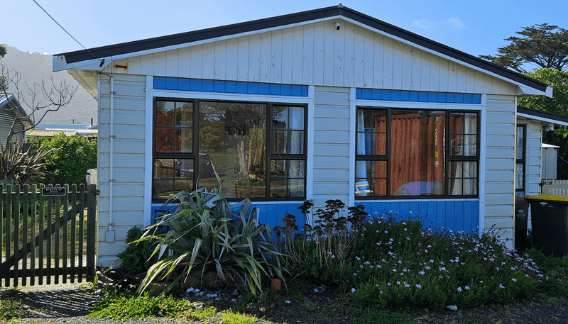 44 & 46 Domett Esplanade, Cobden