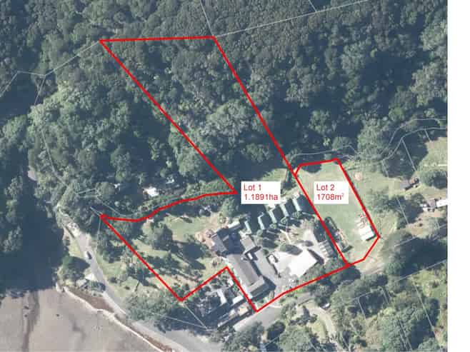5 & 11 Mulberry Grove Road, Great Barrier Island