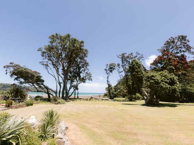 11 Mulberry Grove Road, Great Barrier Island