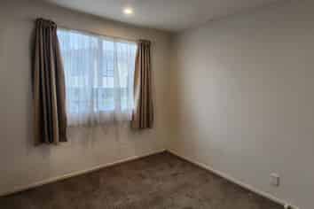 1/5 Myna Place, Weymouth