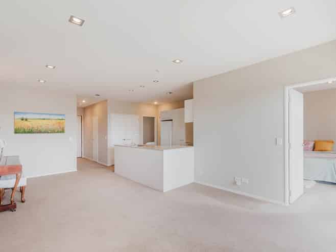 B305/525 East Coast Road, Pinehill