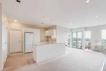 B305/525 East Coast Road, Pinehill