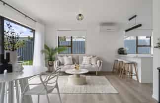 1/10 Statesman Street, Henderson