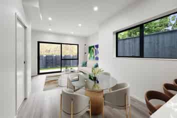 16F Saint Catherine Crescent, West Harbour