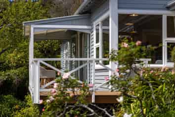 8 Percy Street, Akaroa
