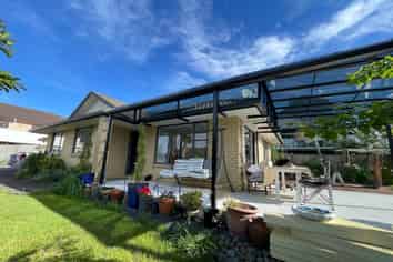 8 Earnslaw Crescent, Clover Park