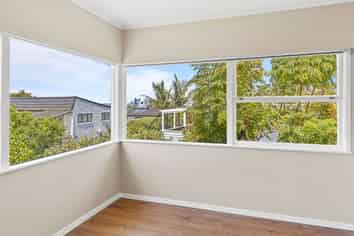 24 Holdaway Avenue, Northcote