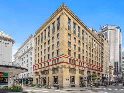 Prime CBD Corner Office